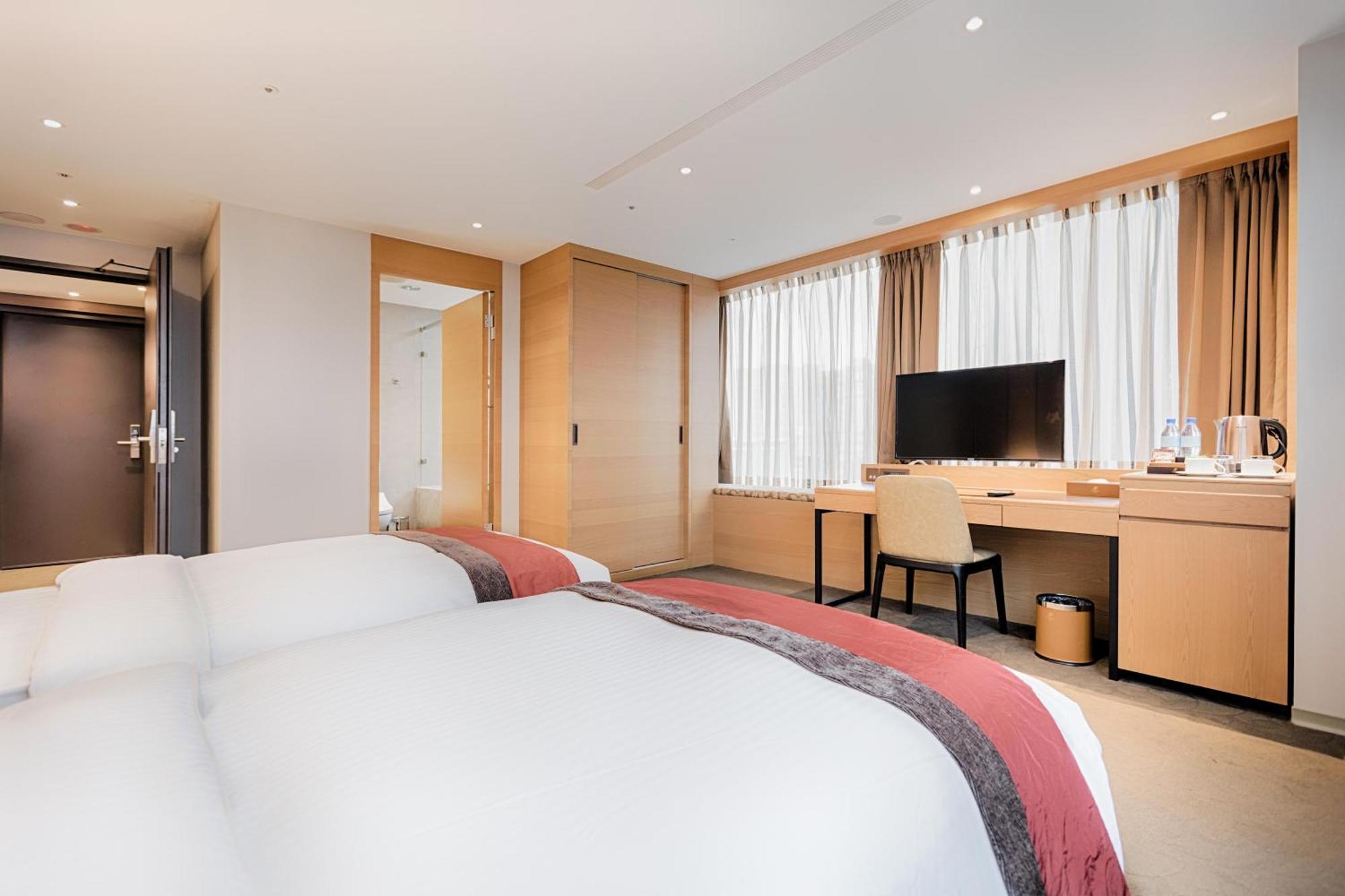 Green World Grand Nanjing Тайпей Екстериор снимка